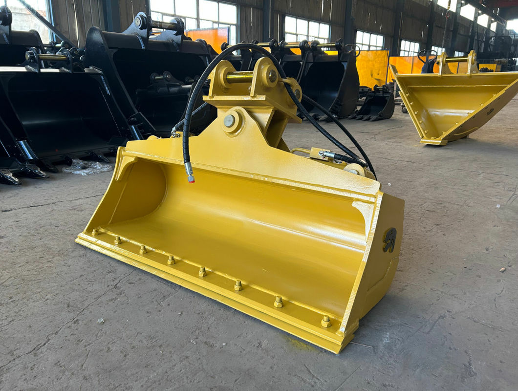 耐久性Excavator傾斜バケツとダブルカットエッジとバケットの容量は0.1-2.1m3